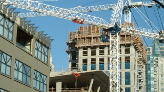 На Львівщині продовжують падати обсяги будівельних робіт