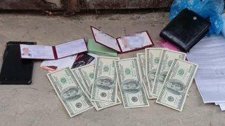 Львівський чиновник отримав хабар у 1000 доларів хабара від підприємця (оновлено)
