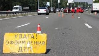 На Львівщині зіткнулися вантажівка та мікроавтобус: загинув водій буса
