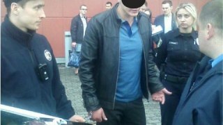 Львівські поліцейські затримали "на гарячому" крадія номерних знаків