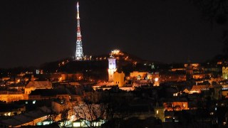 У Львові виділили більше 140 тисяч на освітлення телевежі у 2022 році