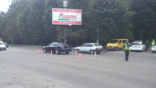 У Львові BMW з військовими номерами збила пішохода