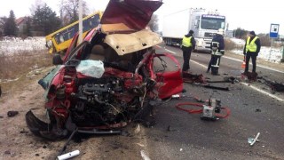 На Львівщині автівка зіткнулась із маршруткою: є загиблі