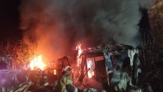 8 рятувальників гасили пожежу у будинку в Лисиничах