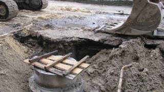На Жовківщині під час очищення каналізації загинули двоє людей