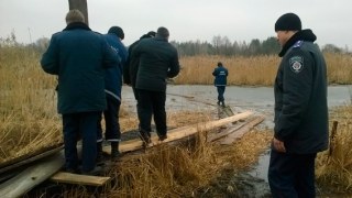 У ставку Городоцького району виявлено тіло