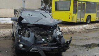 У Львові в ДТП із чотирма авто постраждали семеро людей