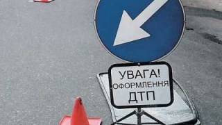 На Самбірщині водій іномарки виїхав на зустрічну та збив «дев’ятку»