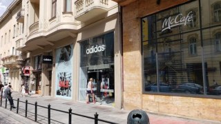 Adidas відновив роботу у Львові