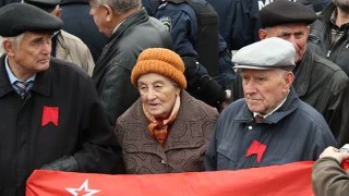 Свобода намагалася зірвати мітинг комуністів присвячений Жовтневій революції (ФОТО, ВІДЕО)