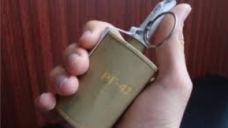 На Львівщині на зупинці знайшли дві сучасні гранати