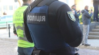 Поліція Львівщини зможе оглядати автомобілі у зв'язку з запровадженням надзвичайного стану