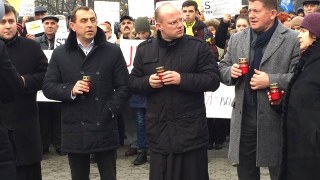 Марш миру у Львові зібрав близько 1000 прихильників Свободи та Правого сектору