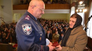Загарія вручив орден «За мужність» матері загиблого правоохоронця