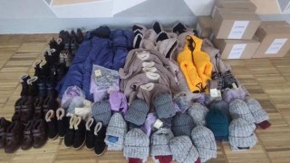 Асоціація місцевих рад передала закладам освіти Львівщини понад 350 комплектів дитячого одягу