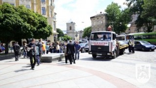 У Львові евакуатори забирають 10-11 автомобілів щодня