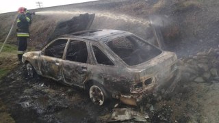 На Львівщині вщент згоріла автівка Ford Sierra