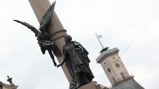 Львівська мерія виділила 300 тисяч на ремонт даху будинку на Шота Руставелі