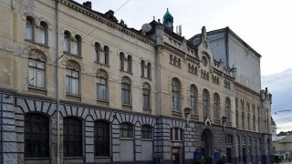 Львівський театр Лесі Українки ремонтуватиме дах і фасад