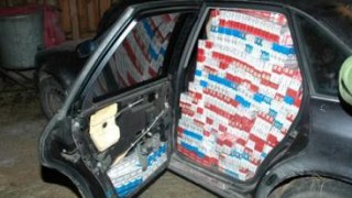 Львів'янин приховав в автомобілі майже 6 тисяч пачок цигарок