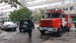 37 рятувальників гасили пожежу в начальному корпусі Львівської політехніки