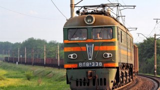 На Миколаївщині вантажний потяг збив насмерть чоловіка