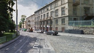 У центрі Львова мотоцикліст збив двох пішоходів