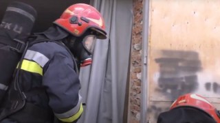 17 рятувальників насили пожежу у будівлі на Пустомитівщині