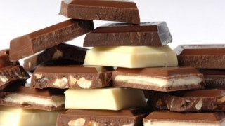 На Яворівщині злодії викрали з магазину 5000 гривень та 6 шоколадок