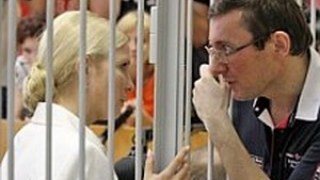 Захисники Тимошенко просять її звільнити