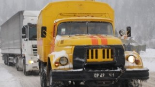 Вчора на Львівщині рятувальник буксирували дві вантажівки