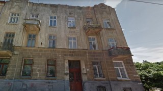 У Львові продають підвал у будинку на вулиці Мечникова