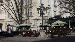 Незаконні літні майданчики у Львові демонтуватимуть без рішення суду