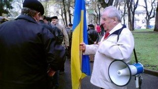 У Львові на мітинг вийшла сотня пенсіонерів