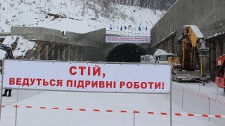 Будівництво Бескидського тунелю завершать у травні