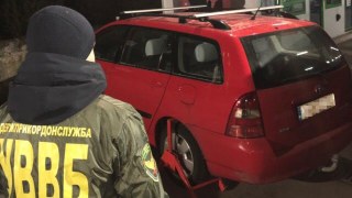 На Львівщині викрили схему незаконного ввезення автомобілів в Україну