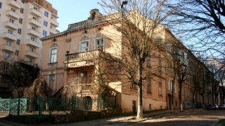 Будинок колишньої жіночої консультації у Львові приватизують