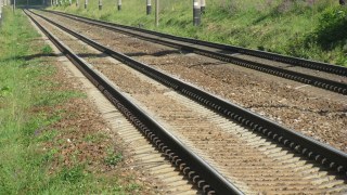 У Львові на переїзді поїзд насмерть збив людину
