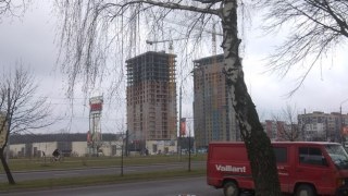 З початку року на Львівщині значно зросло будівництво житла та офісів