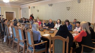 Громадська Організація Спілка жінок Львівщини провела круглий стіл щодо випадків насильства в області