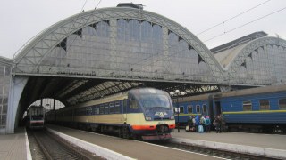 З Києва до Львова призначили додатковий швидкісний поїзд