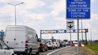 На кордоні з Польщею – черги з 415 авто та 526 вантажівок