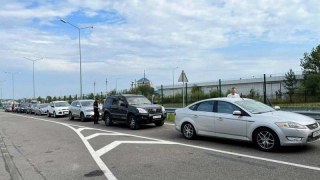 На кордоні з Польщею – черги на 155 авто та 100 пішоходів