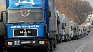 Відтепер вантажівкам заборонено їздити дорогами Львівщини при температурі більше 25°C