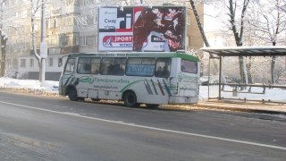 На Львівщині ще на місяць продовжили зижку 50% на проїзд у маршрутках під час оплати картою Visa