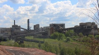 Декілька десятків шахтарів «Львівугілля» приїхали під стіни ДТЕК Західенерго, щоб з’ясувати де ж їхня зарплатня