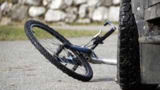 У Львові іномарка збила дитину на велосипеді