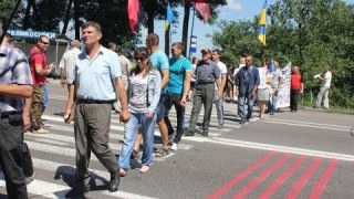 На Львівщині пікетувальники перекрили дорогу на Київ