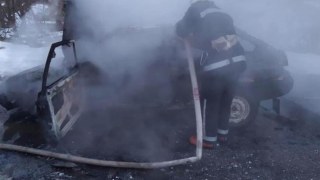На Львівщині вщент згоріла автівка