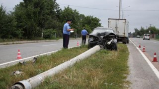 На Яворівщині водій врізався в електроопору: травмувалась пасажирка